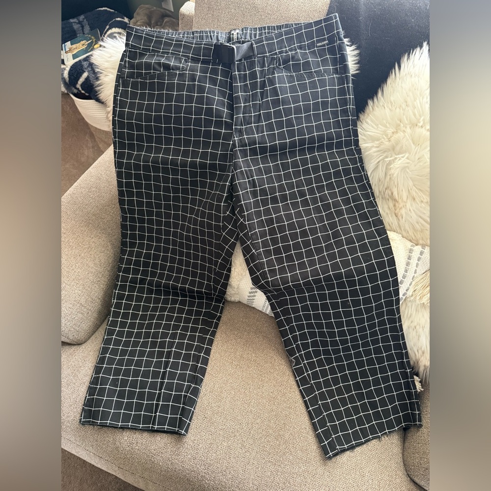 VOLCOM men’s checkered pants